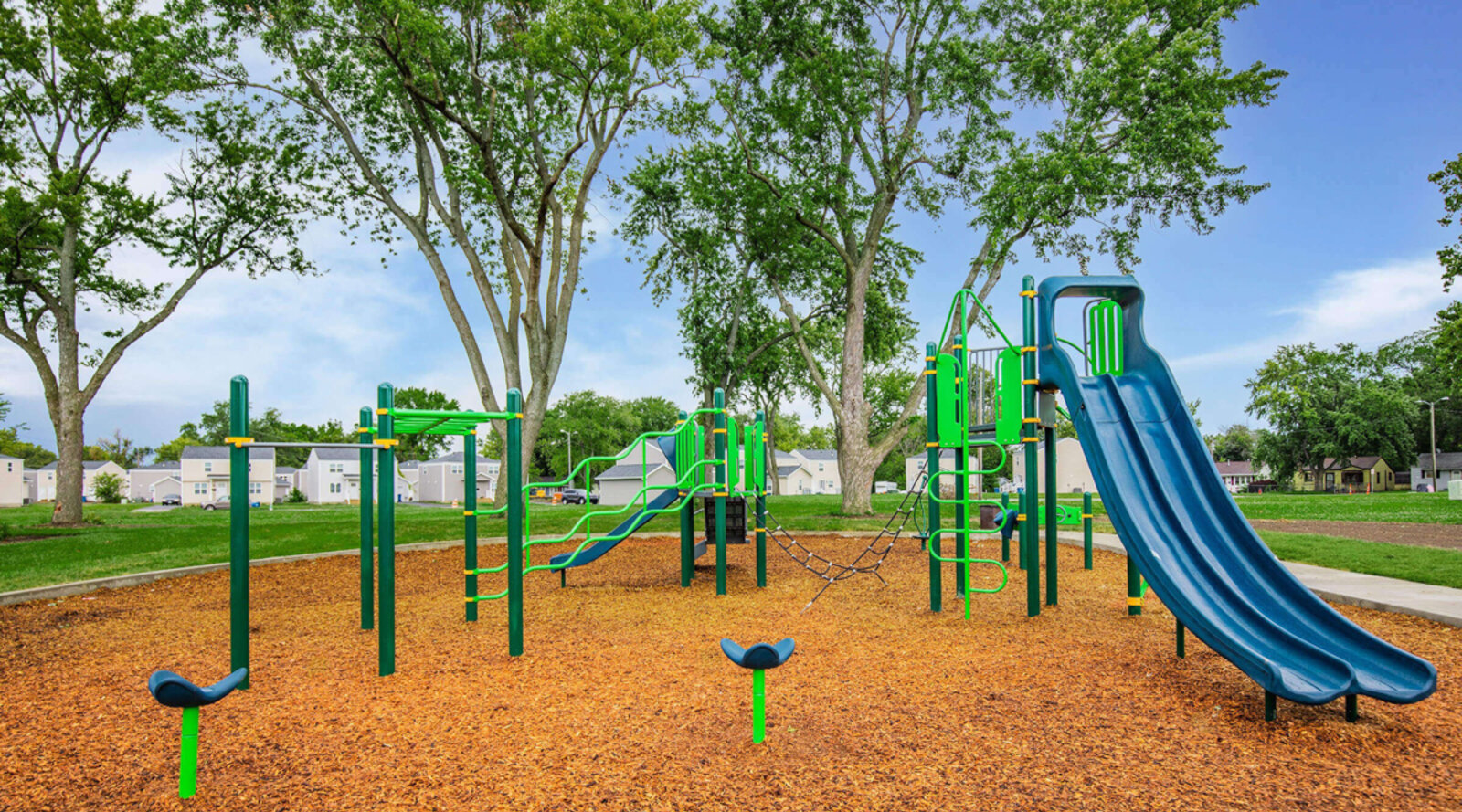 related-corporate-properties-landscape-poplar-place-playground.jpg