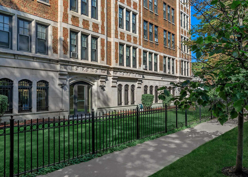 related-corporate-properties-landscape-sheridanparkbuilding2.jpg